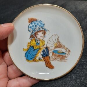Vtg 70s little Holly Hobbie porcelain plate Enesco